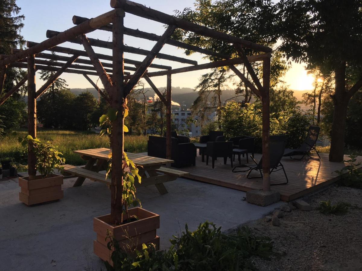 ラショー・ド・フォン La Ferme Des Aretes Bed & Breakfast エクステリア 写真