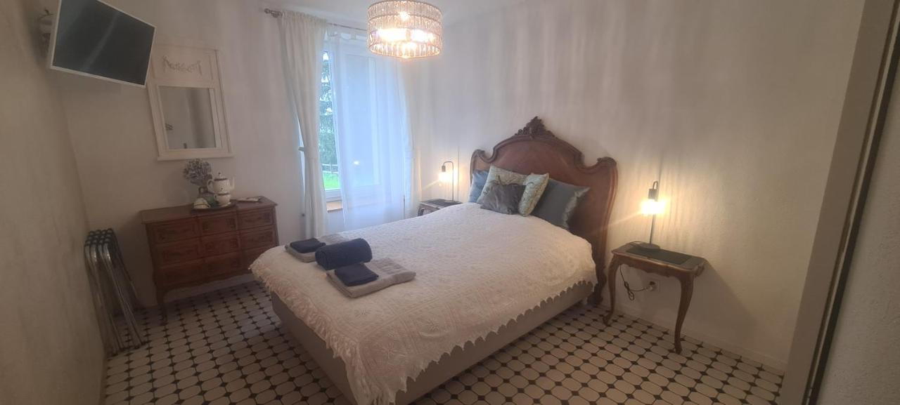 ラショー・ド・フォン La Ferme Des Aretes Bed & Breakfast エクステリア 写真